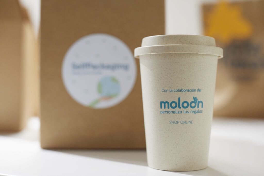 Taza ecológica de bambú aportada para el evento de Self Packaging