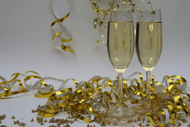 Ventajas de regalar productos personalizados en las fiestas corporativas de fin de año y en las cenas de empresa
