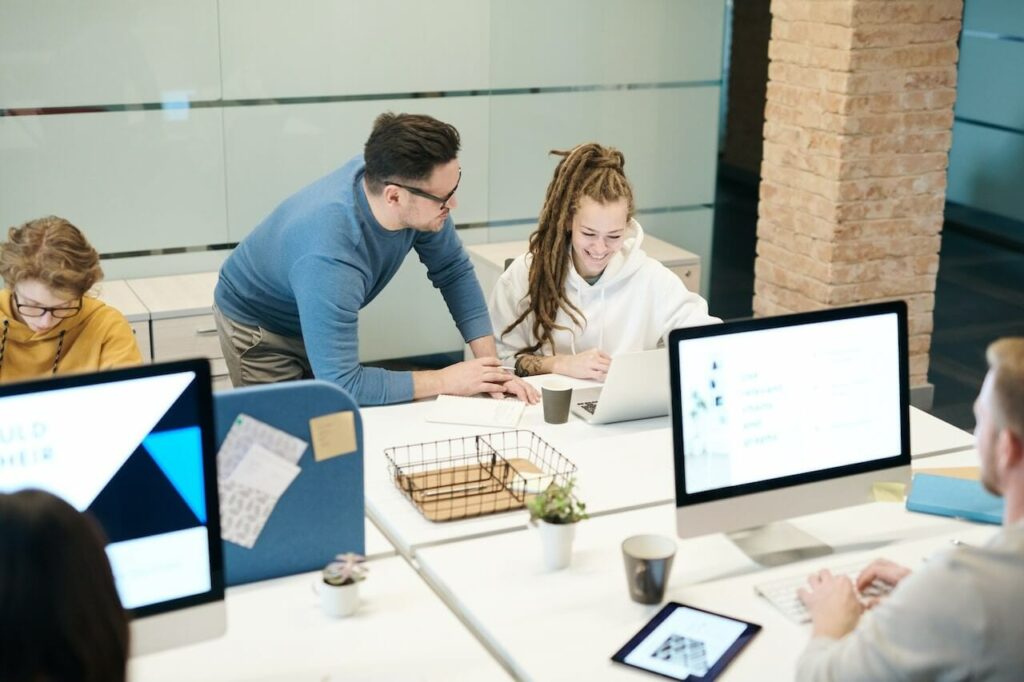 Principales beneficios de los regalos corporativos para empleados