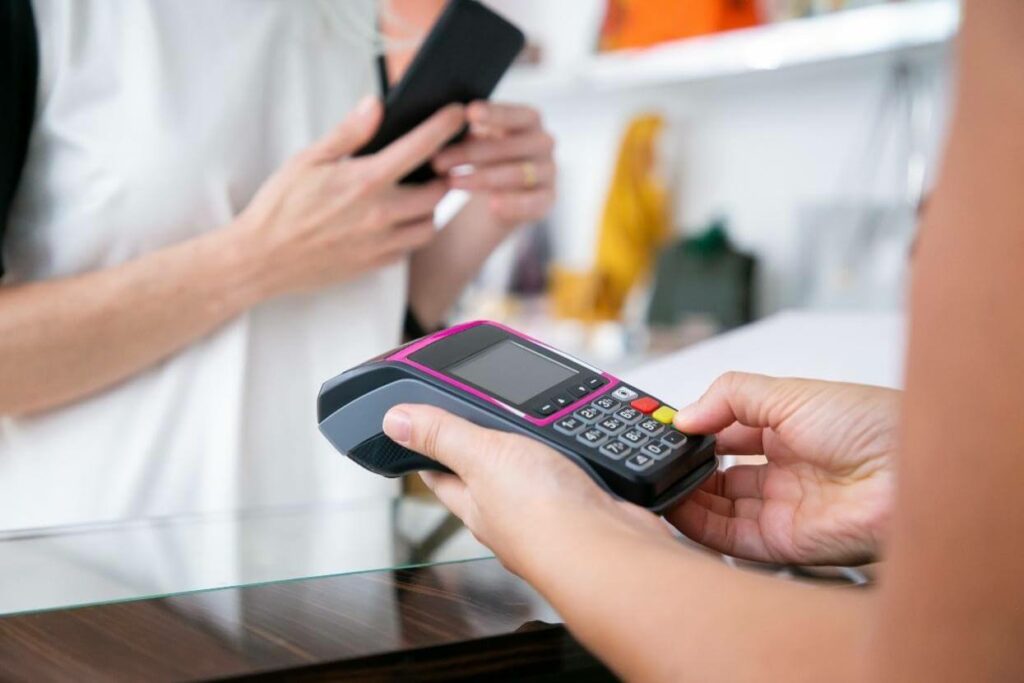 Estrategias para conseguir más clientes e incentivar la venta con los regalos promocionales