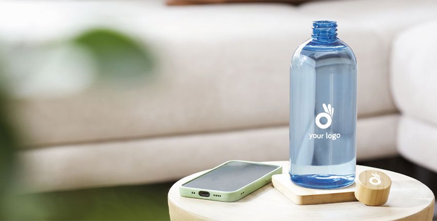 10 Materiales ECO para un merchandising sostenible - Botellas personalizadas de RPET