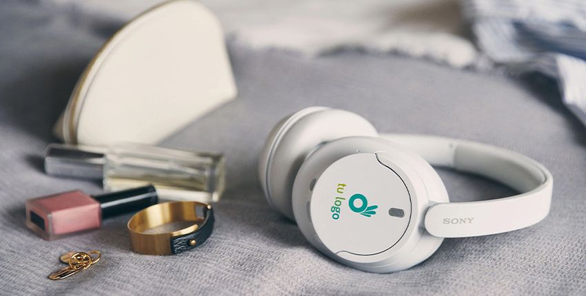 4 Tendencias en regalos de empresa personalizados para 2024 - Productos tecnológicos personalizables