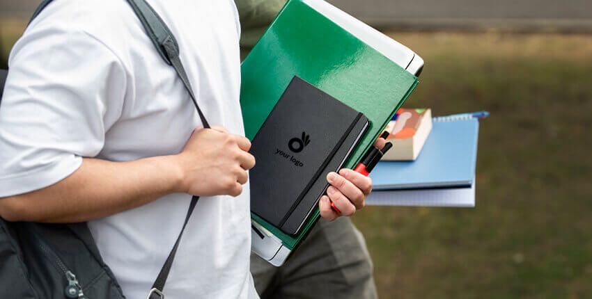 merchandising estudiantes-universidades-asociaciones