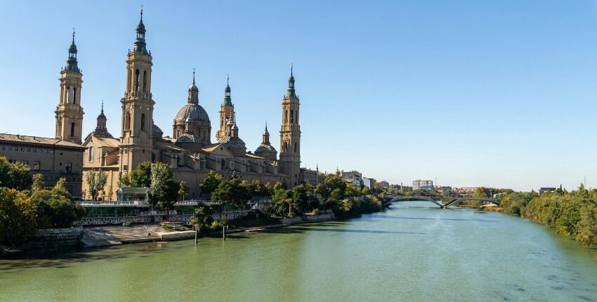 paseo-barco-rio-ebro-zaragoza